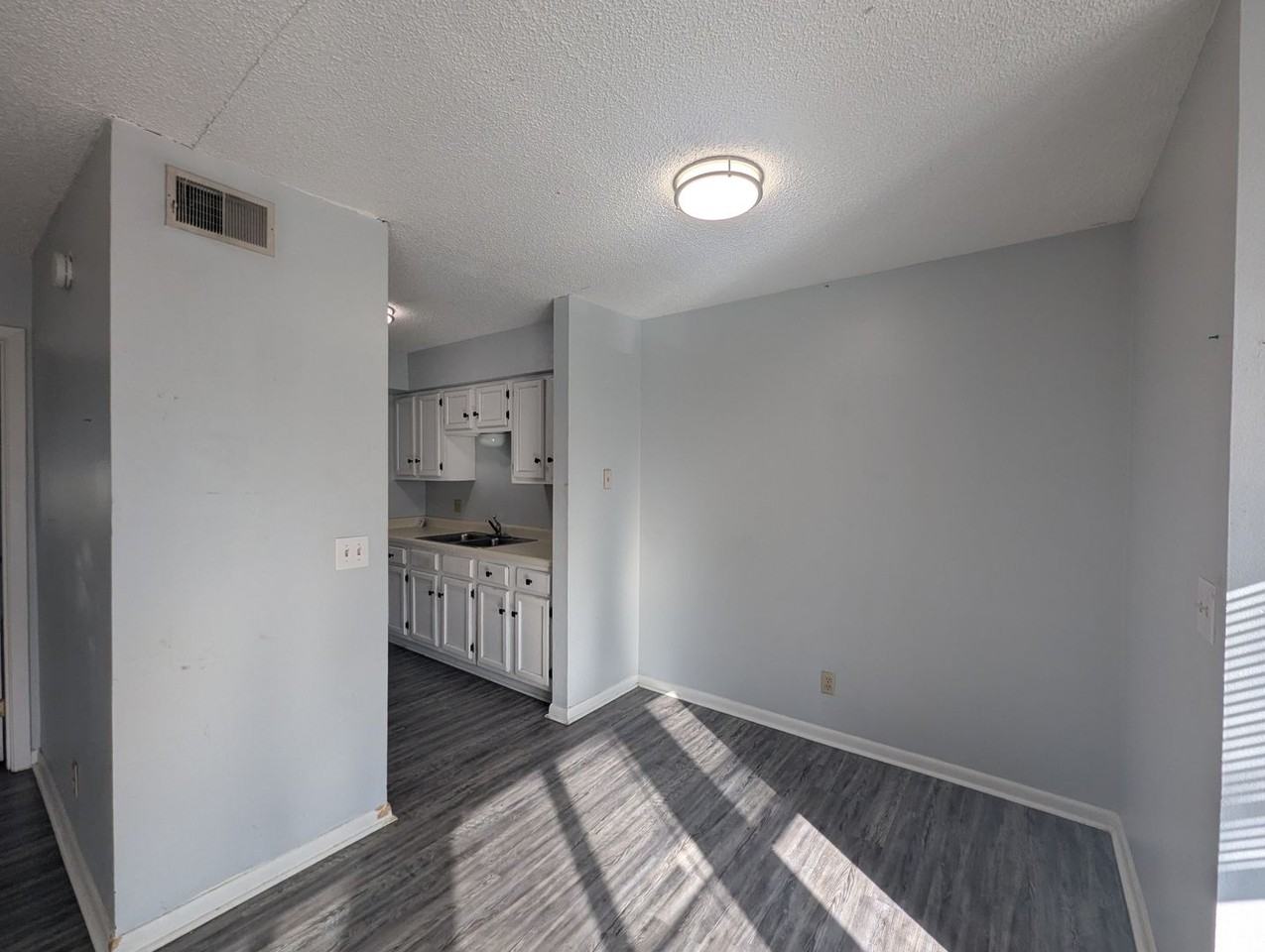 400 N Conway St #6 - Photo 5 of 14