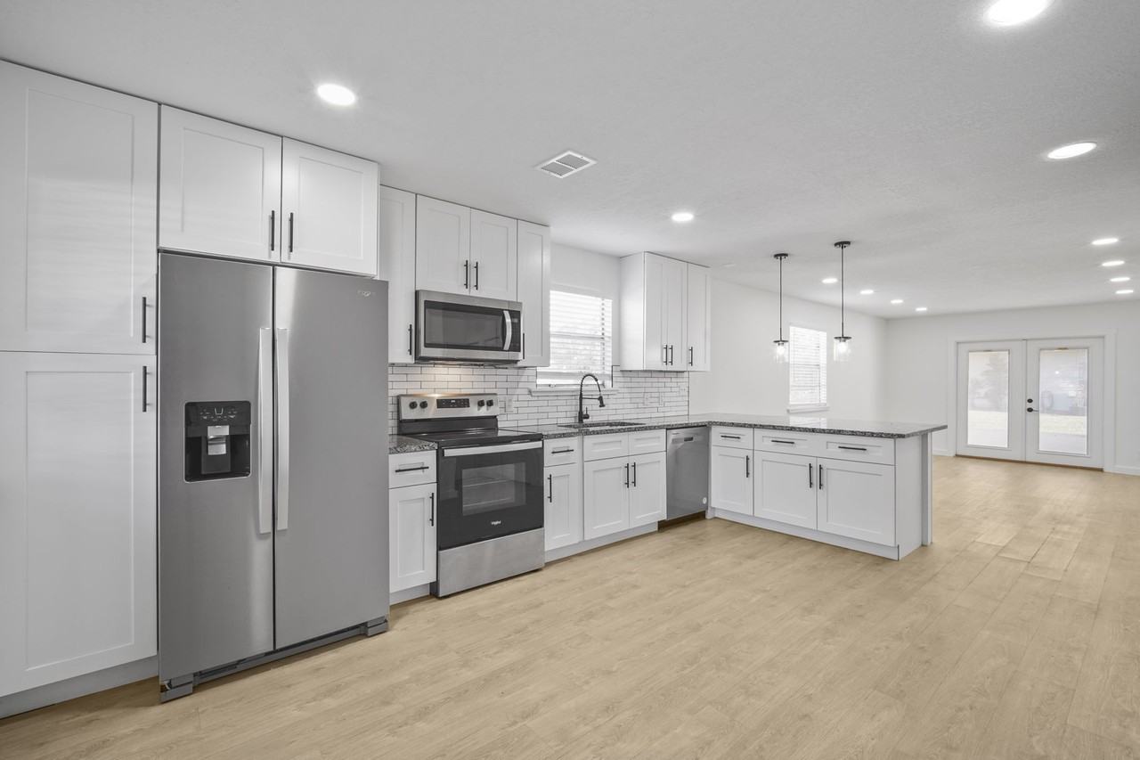 1325 Cheney Hwy #I - Photo 2 of 23