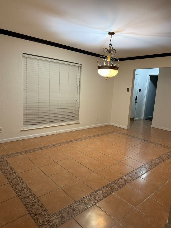 1333 Carriage Dr #NA - Photo 4 of 22