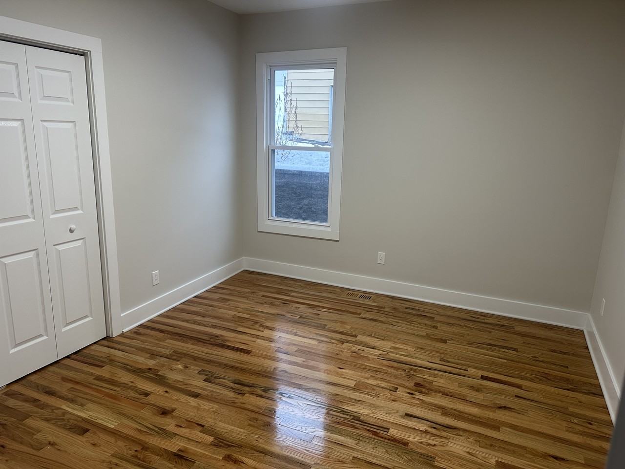 12 Perry Hill Rd #1stFL - Photo 6 of 8