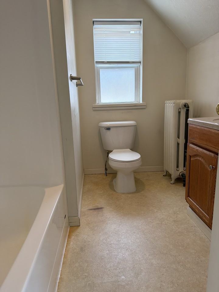 376 Alger St #2 - Photo 4 of 11