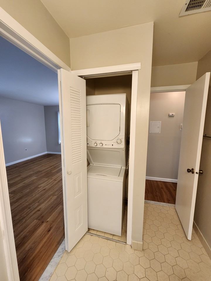 34 Barberry Ct - Photo 7 of 11