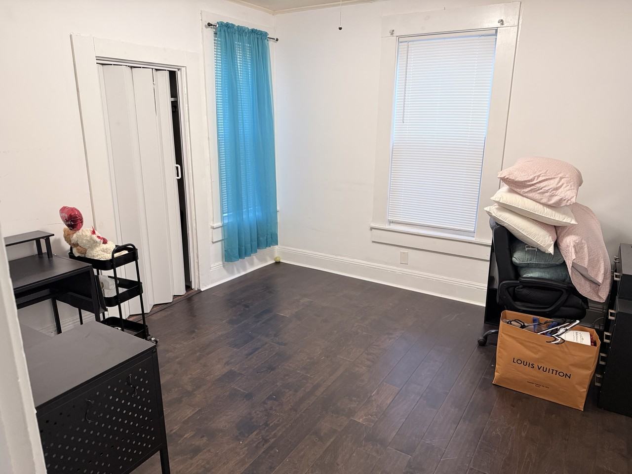 118 Johnson St #1 - Photo 3 of 8