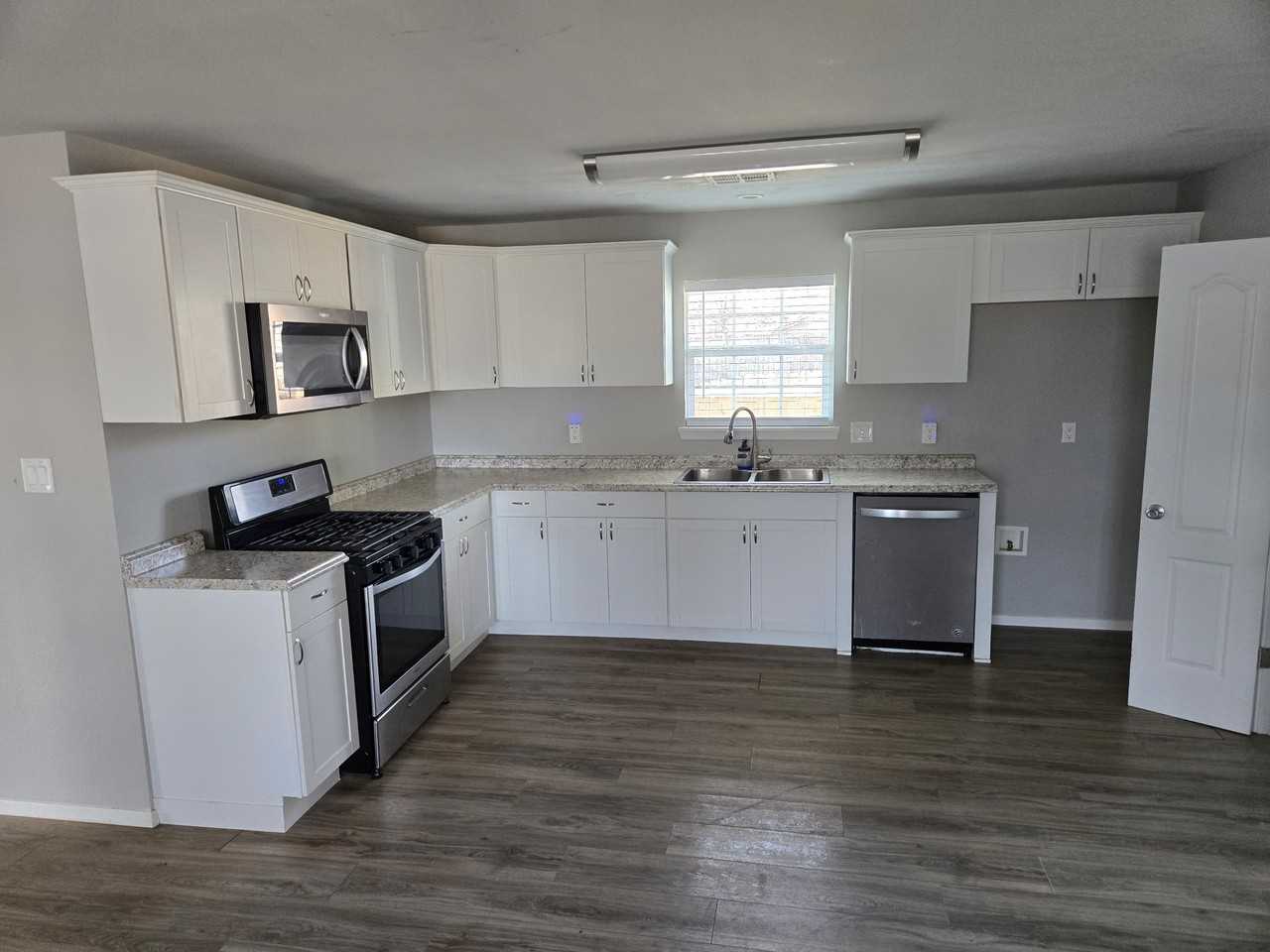 520 S Cedar Ave #NA - Photo 3 of 7