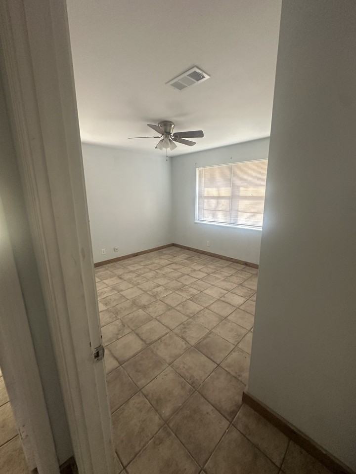 202 Gross St #NA - Photo 6 of 9