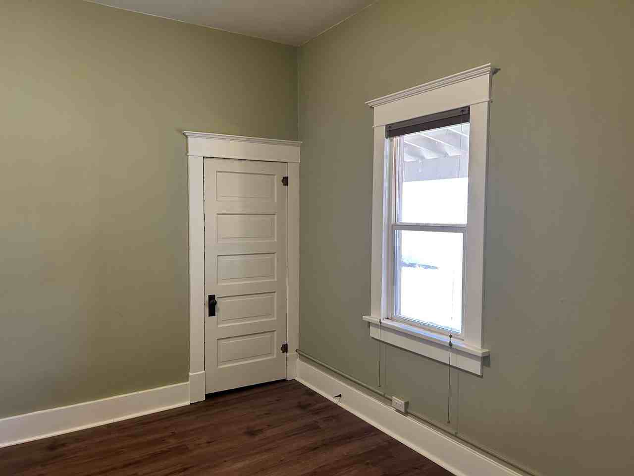 940 6th St #940 - Photo 3 of 22