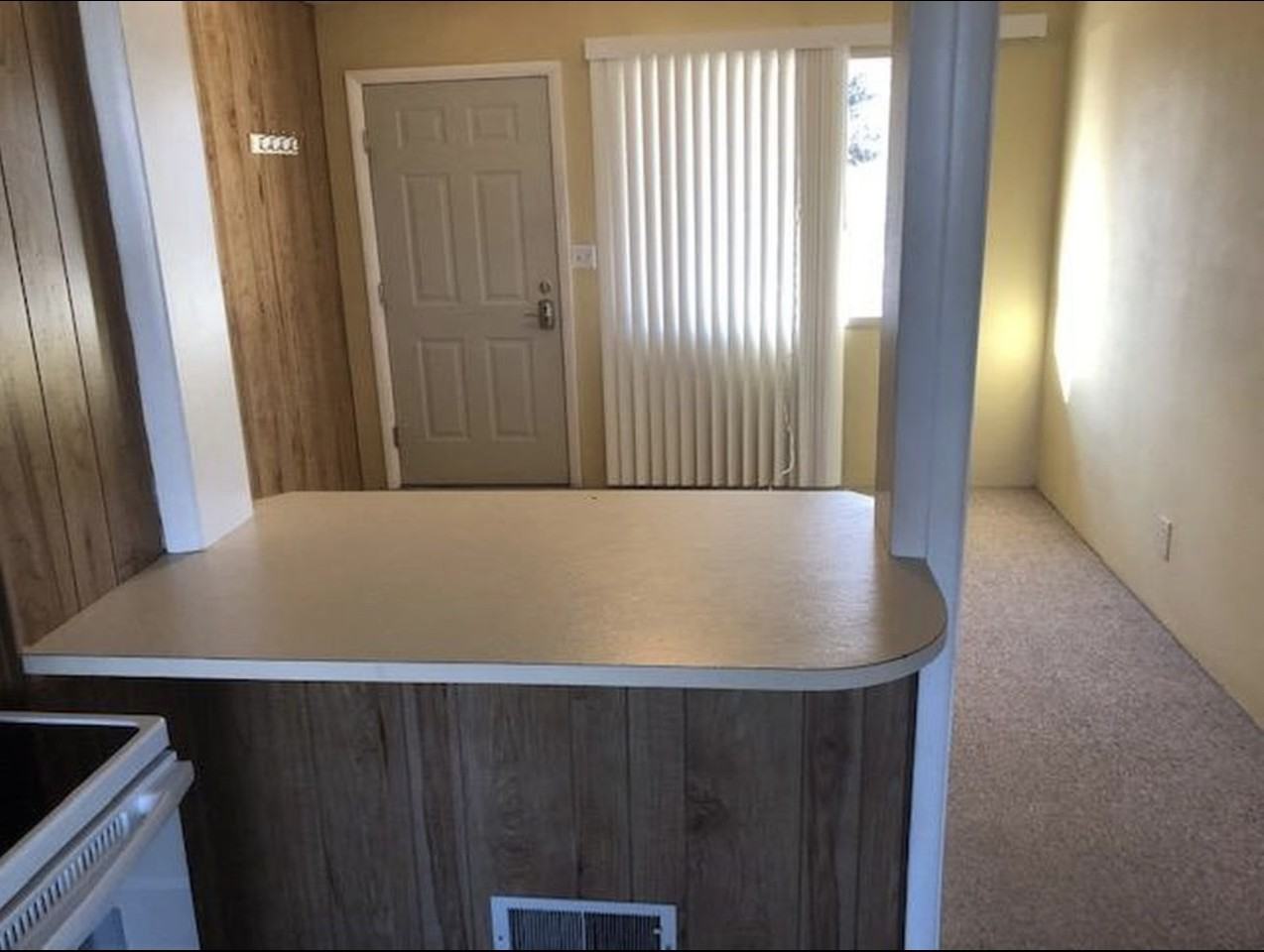 1015 Washington Ave #A - Photo 6 of 10