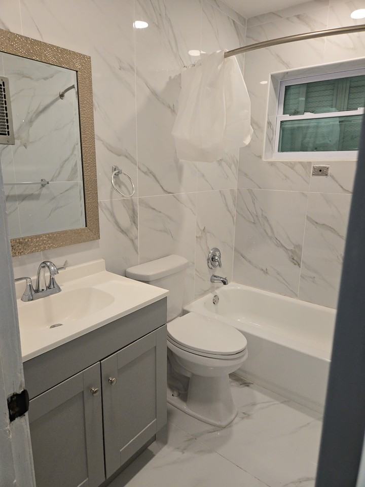 1380 Nw 43rd Ter #109 - Photo 4 of 9