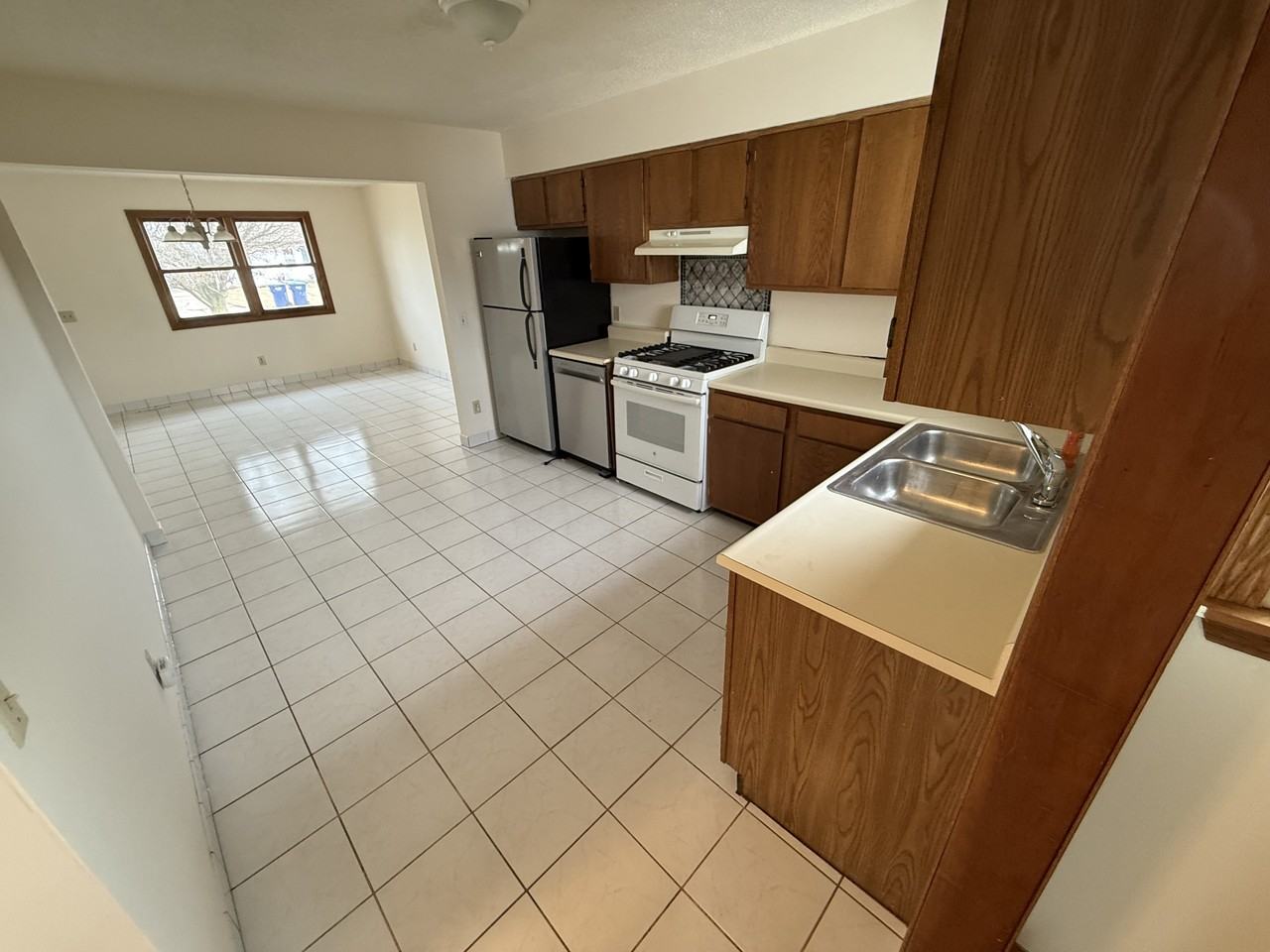 8821 Sams Dr #8821 - Photo 7 of 13