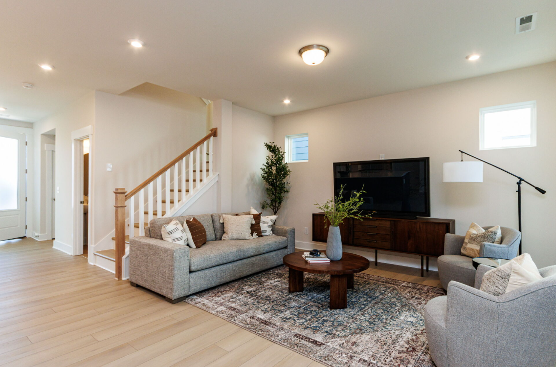 339 Parkland Dr #NA - Photo 2 of 32