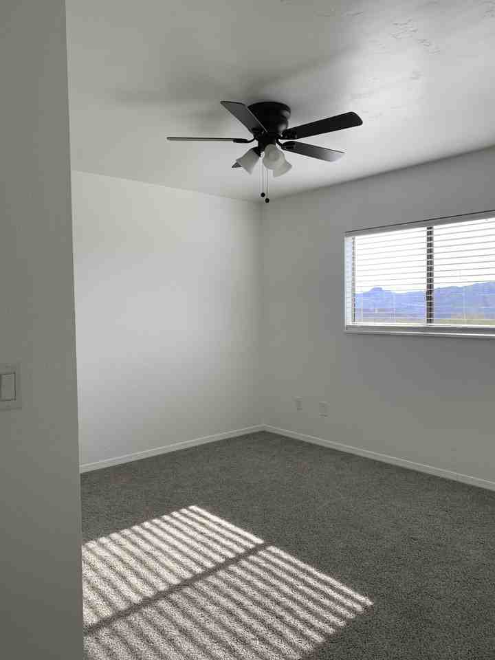 3576 Stanford Dr #NA - Photo 7 of 20