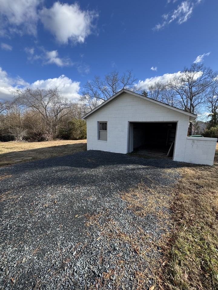 1470 Hilltop St #1 - Photo 2 of 9