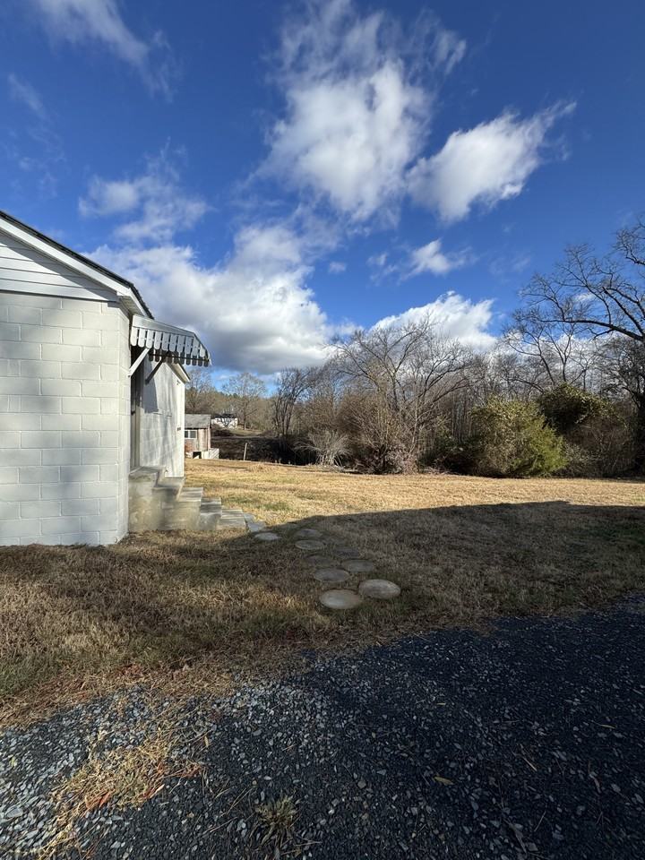 1470 Hilltop St #1 - Photo 3 of 9