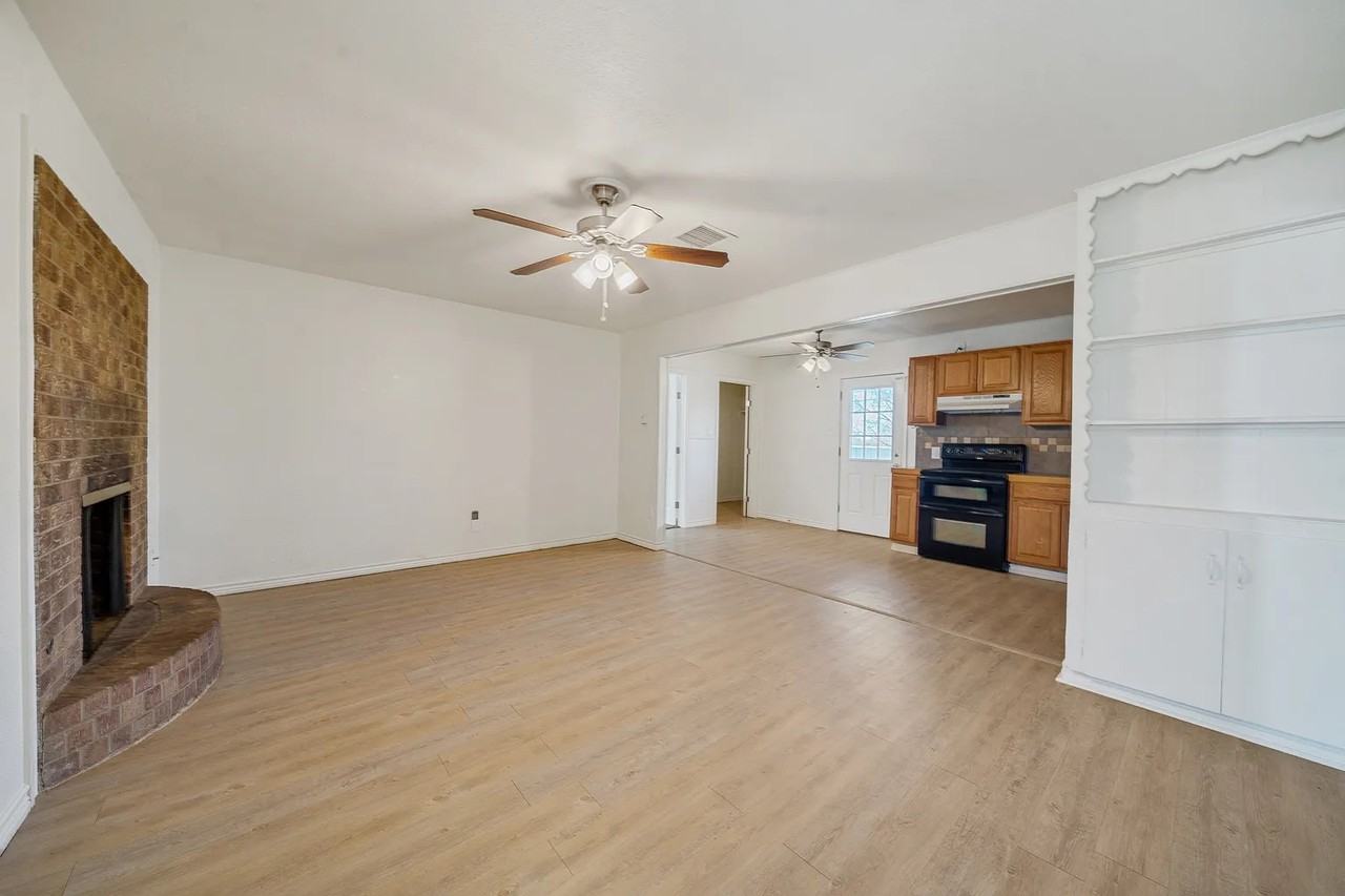 1411 Sycamore St #NA - Photo 5 of 15