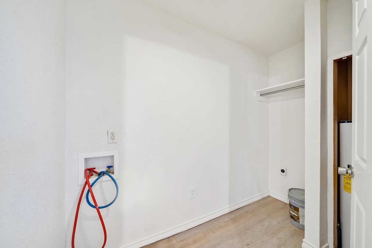 1411 Sycamore St #NA - Photo 7 of 15