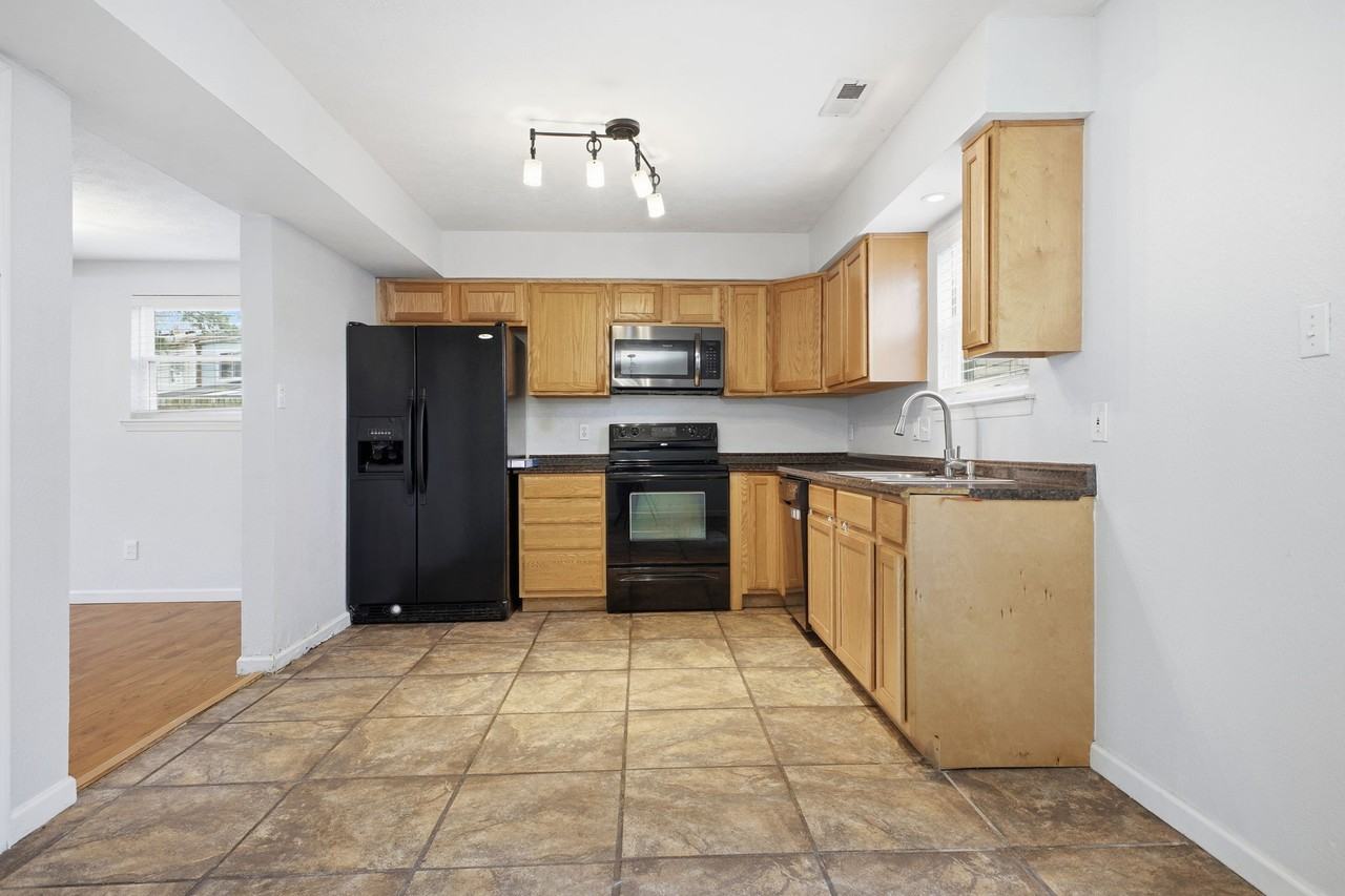 3228 Dunnbury Ct #1 - Photo 6 of 25