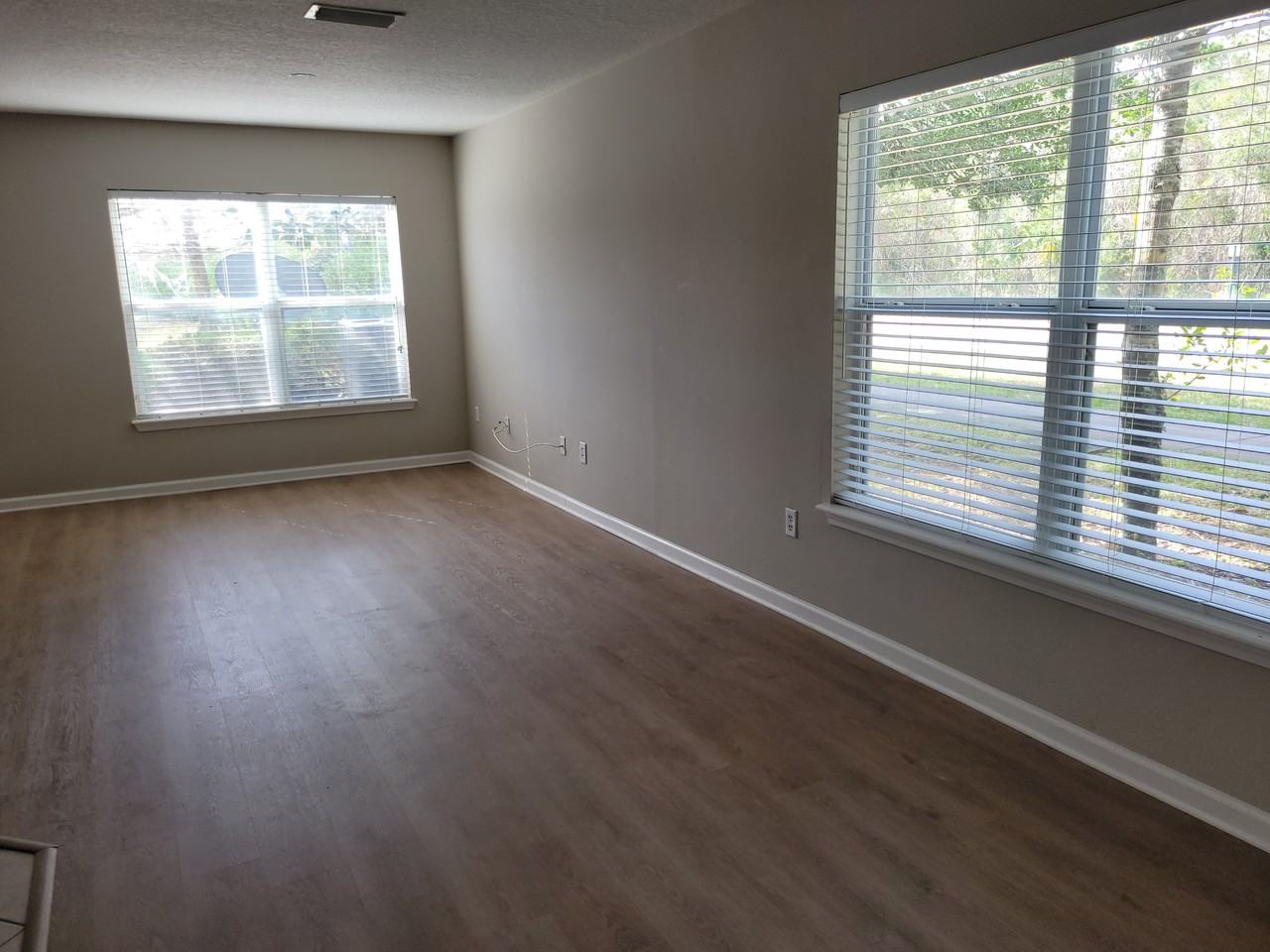 301 Cherry Way - Photo 5 of 21