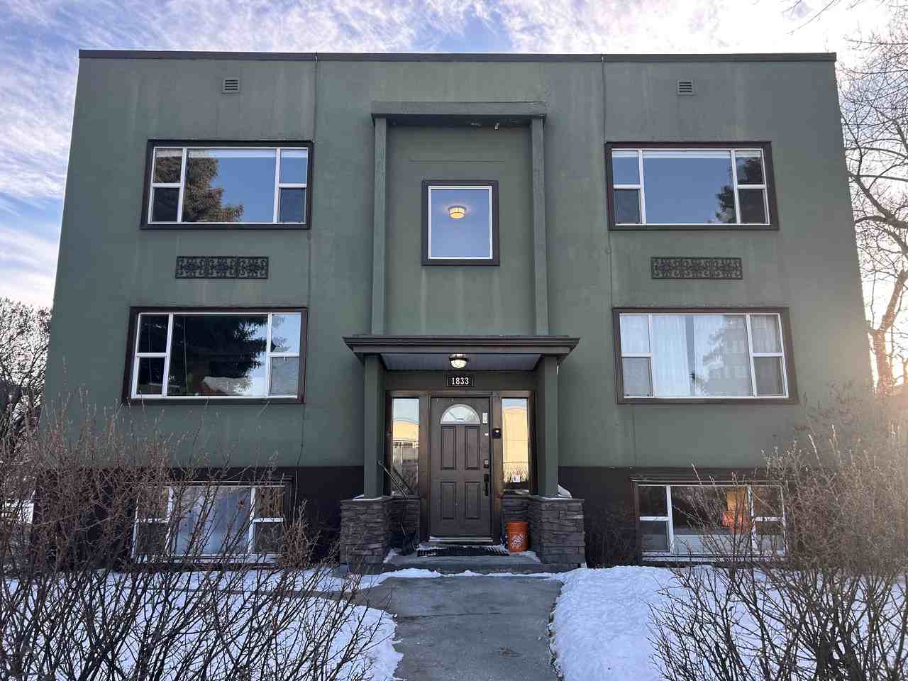 1833 21 Avenue Northwest #4 - Photo 4 of 12