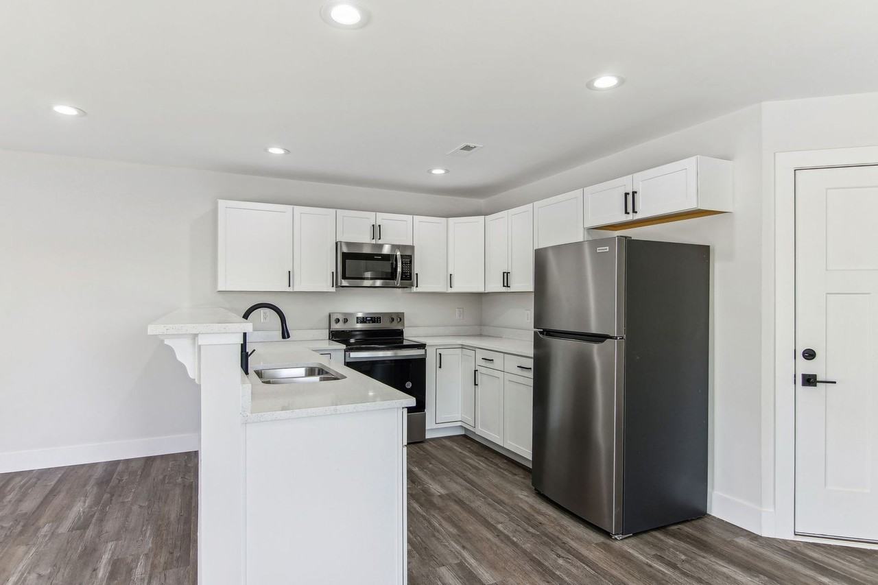 Bedford Creek - Photo 3 of 19