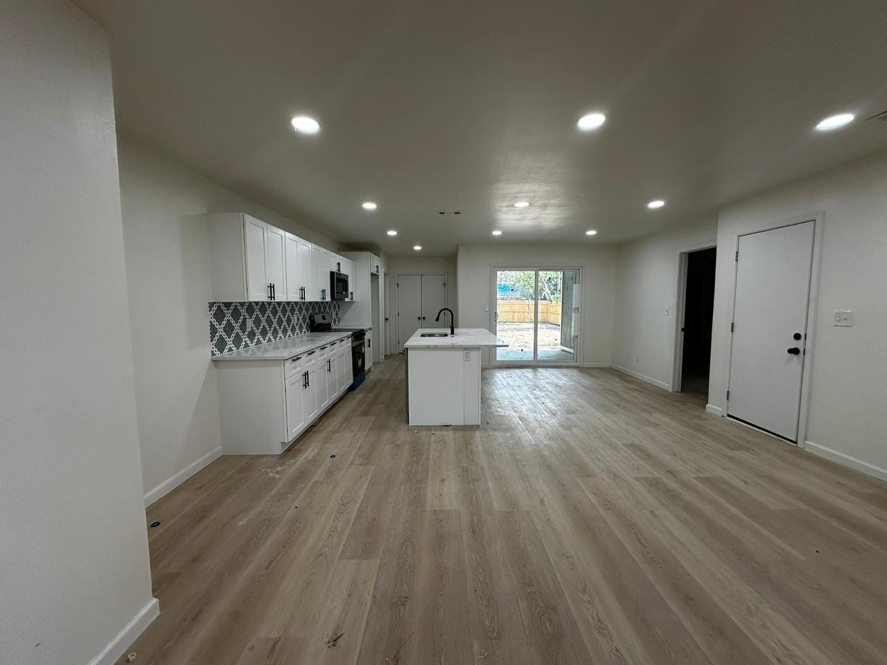 1712 Brake Dr #1 - Photo 4 of 28