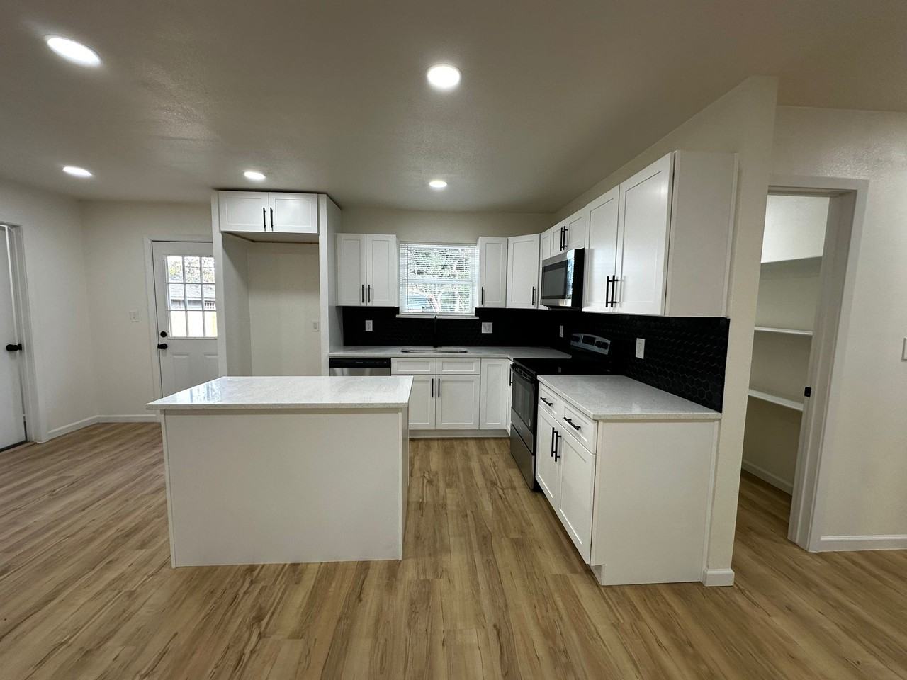 9870 Marlin Dr #1 - Photo 5 of 24