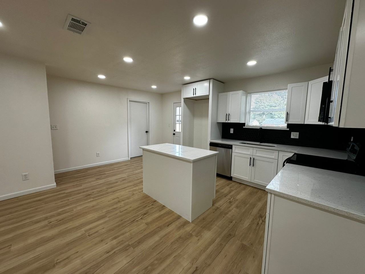 9870 Marlin Dr #1 - Photo 6 of 24