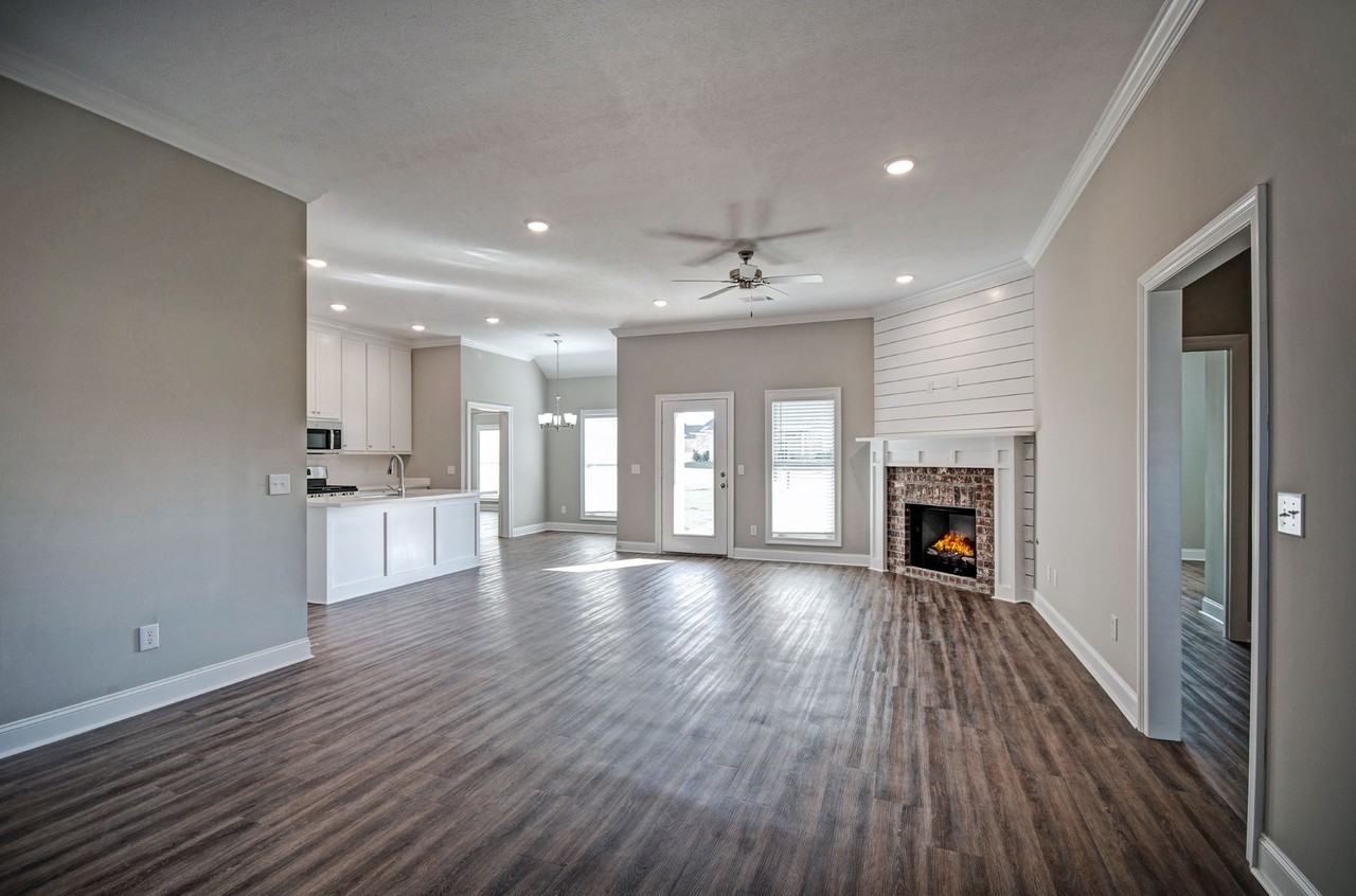 119 Southern Oak Way #1 - Photo 4 of 18