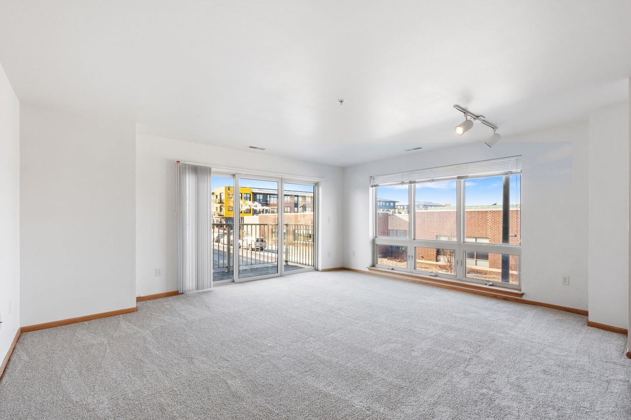 Six Points Apartments - Photo 6 of 28