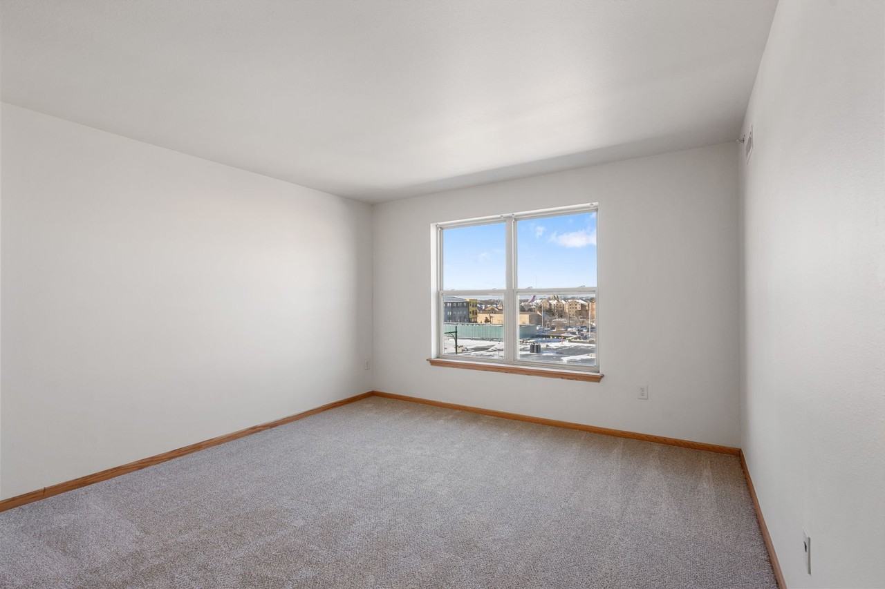 Six Points Apartments - Photo 7 of 28