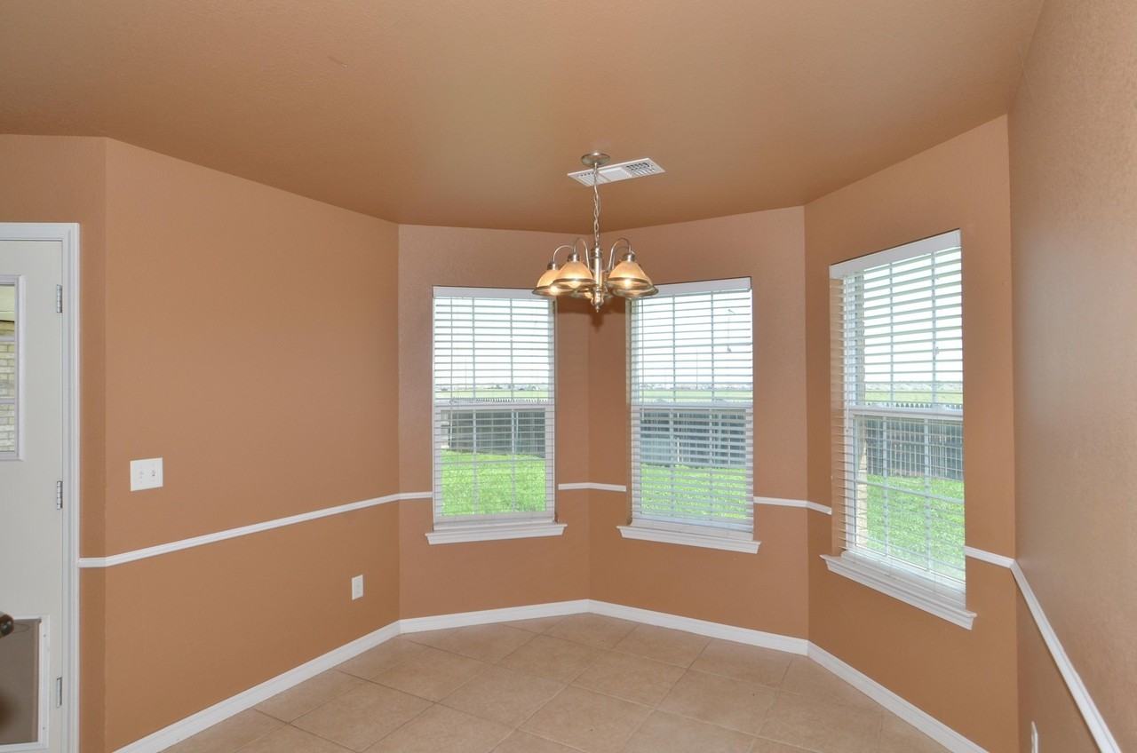 6505 Nick St - Photo 6 of 17