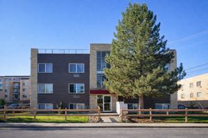 featured image of 368 W Powers Ave