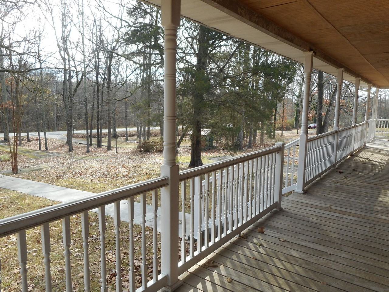 3067 India Hook Rd - Photo 3 of 15