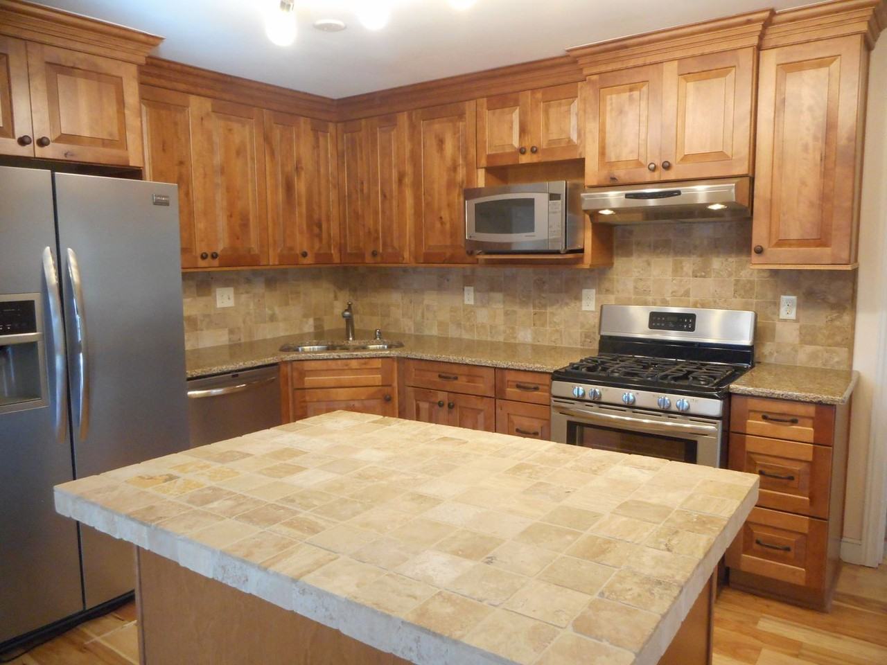 3067 India Hook Rd - Photo 5 of 15