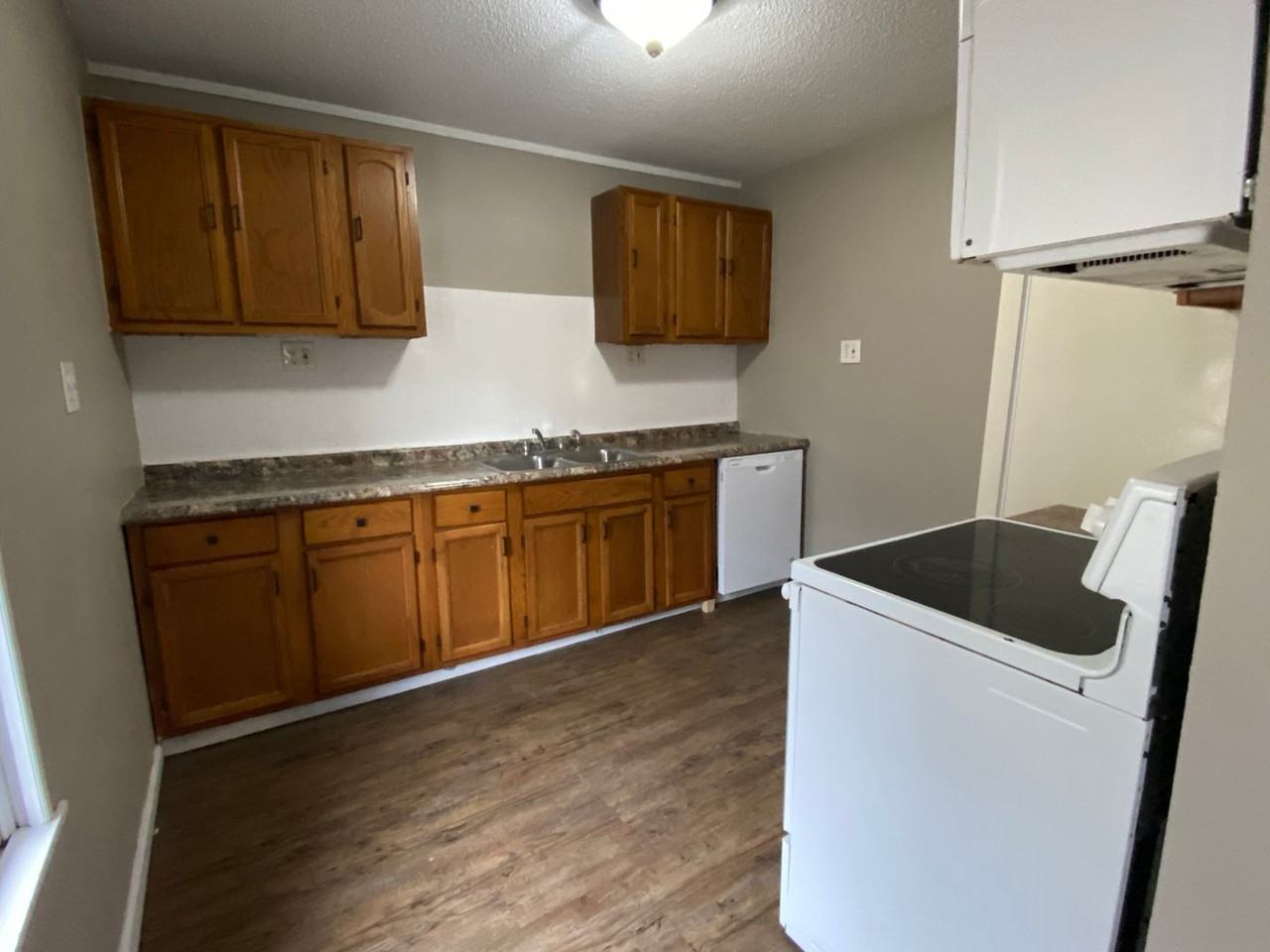 9116 E Milton Ave - Photo 5 of 18