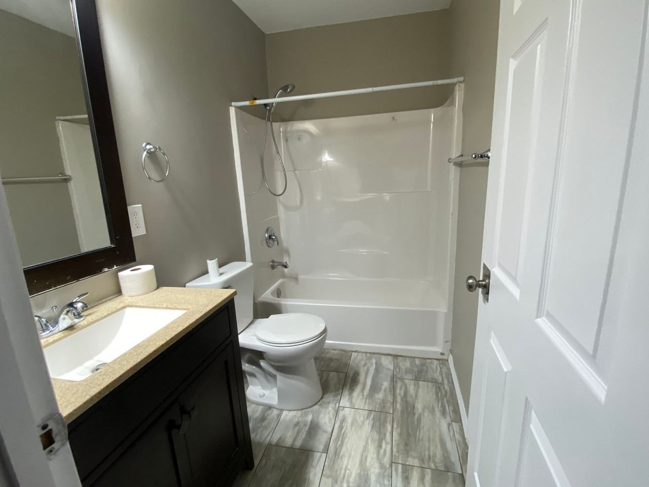 9116 E Milton Ave - Photo 7 of 18