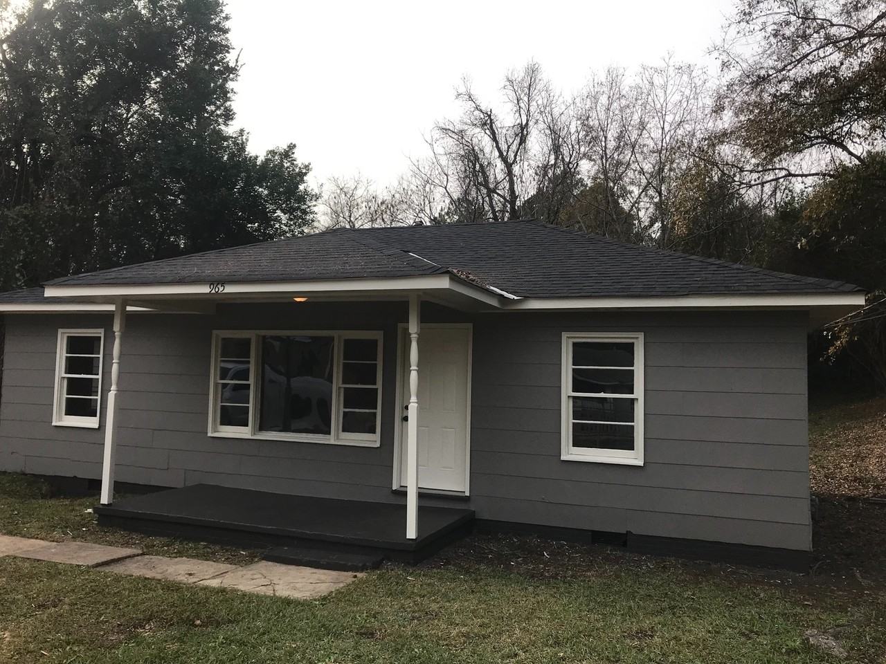 965 Eastwood Dr - Photo 2 of 41