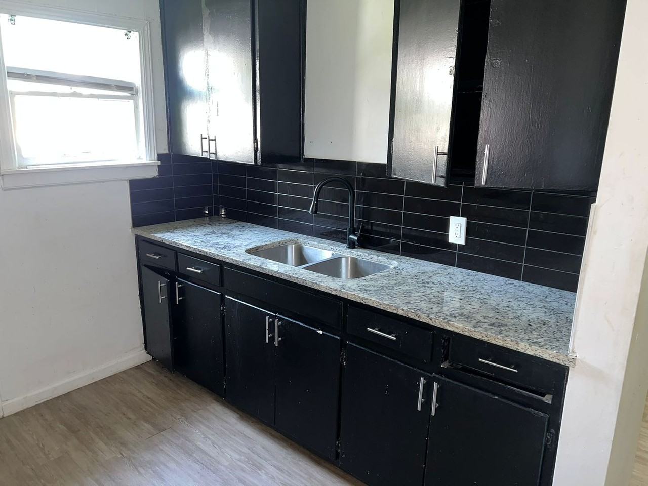 214 N 19th St - Photo 4 of 17