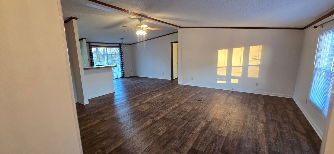 2386 Bonlee Bennett Rd - Photo 3 of 12