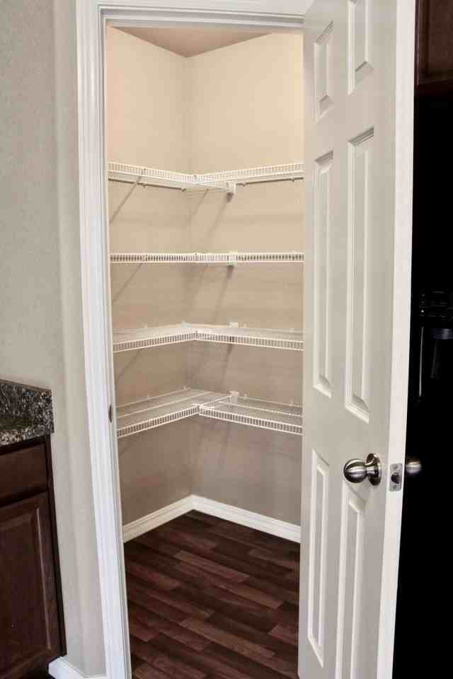 4038 Silver Star Grv - Photo 7 of 32