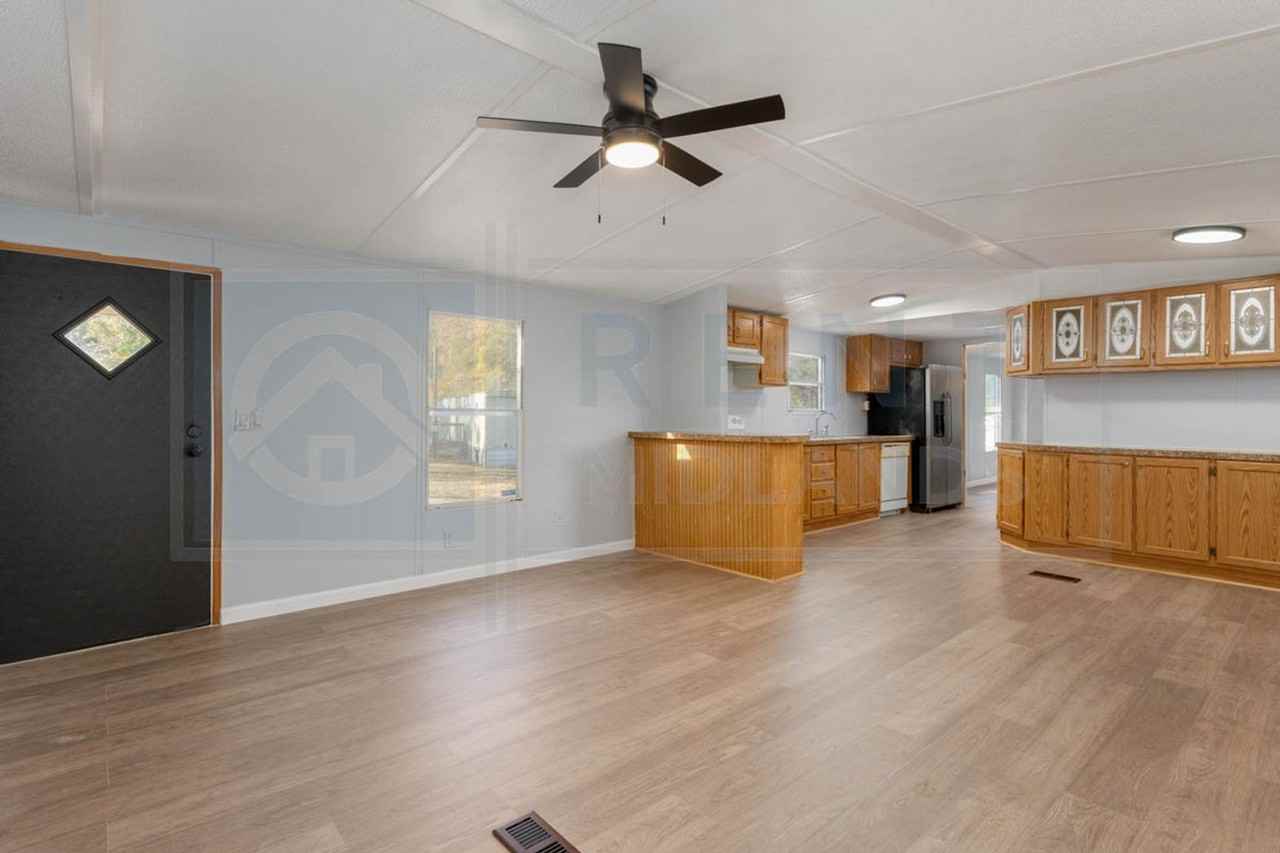 7228 Hilo St - Photo 6 of 19