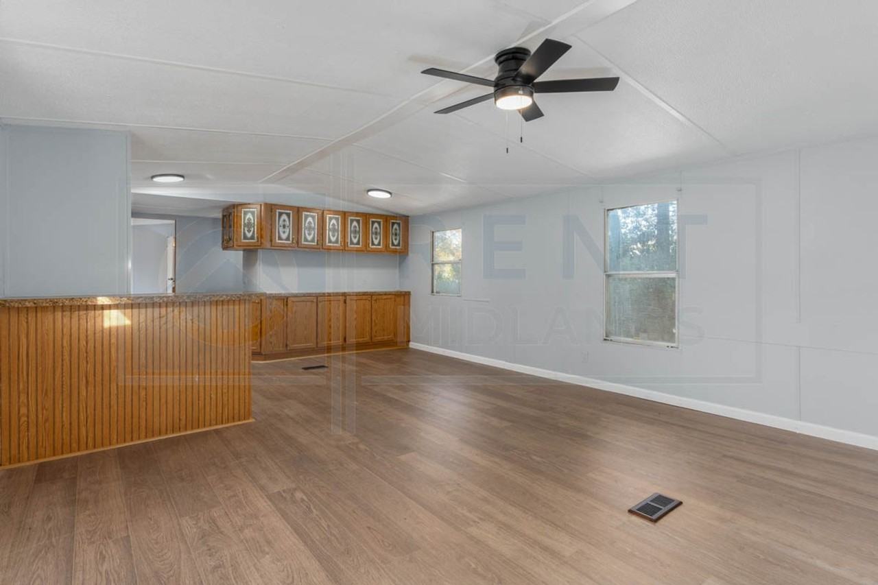 7228 Hilo St - Photo 7 of 19