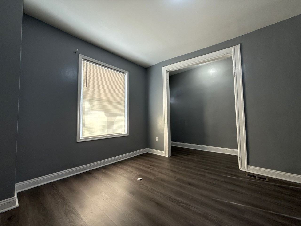 4917 Palmer Ave - Photo 3 of 18