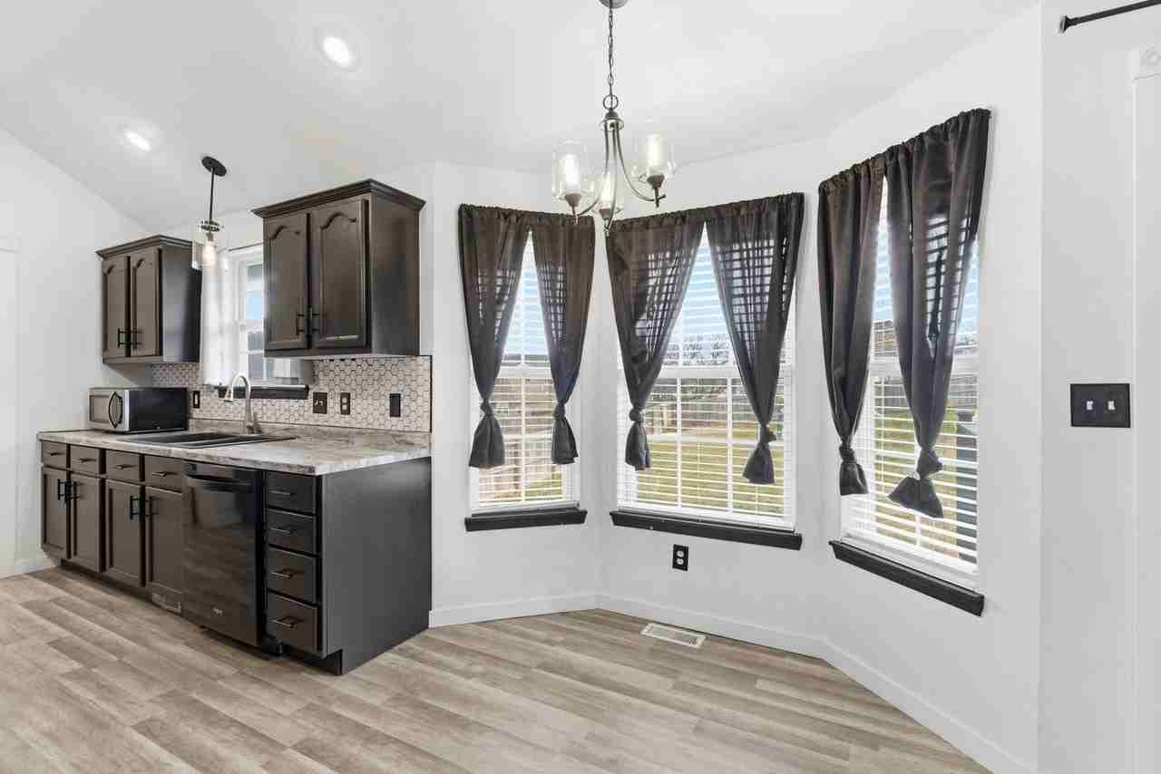 4470 N Toby Ave - Photo 7 of 27