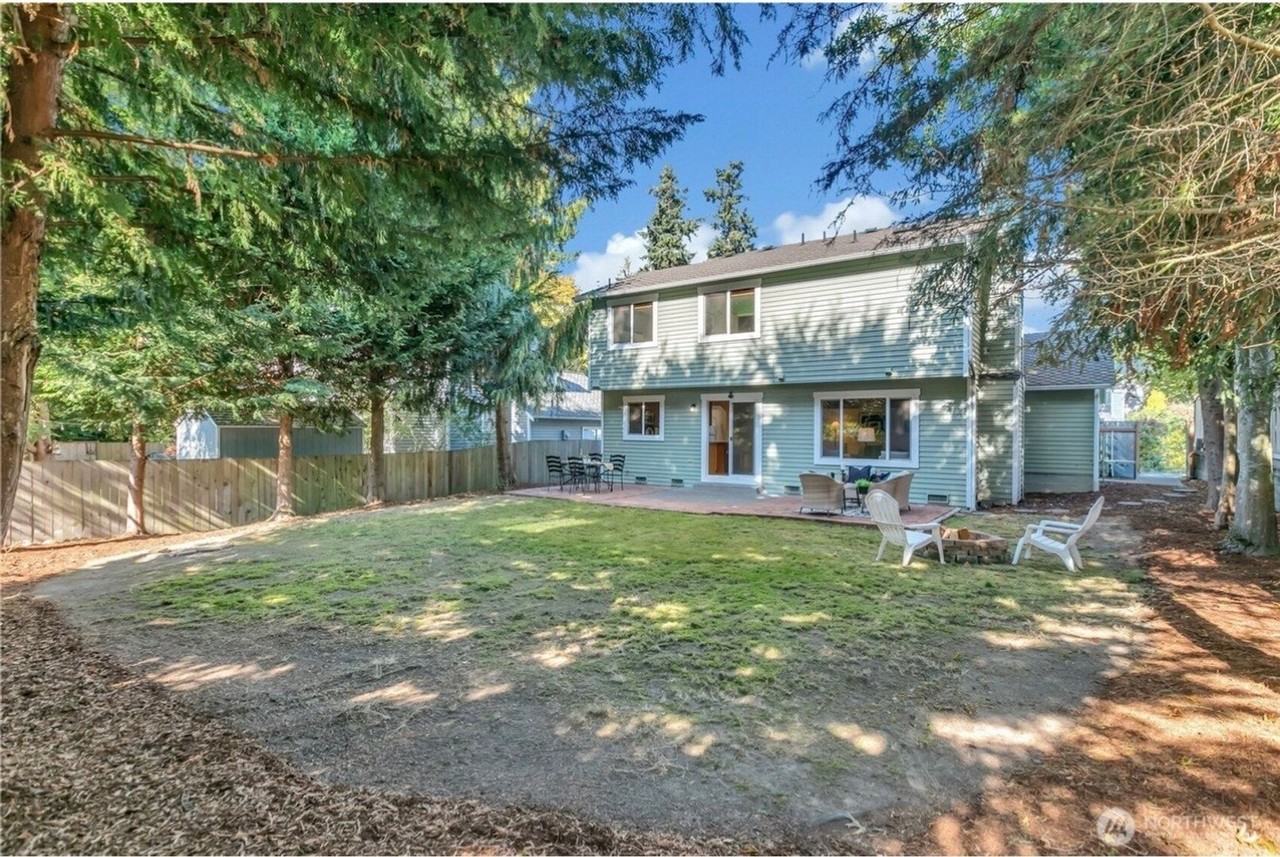 1411 S 282nd Pl - Photo 3 of 40