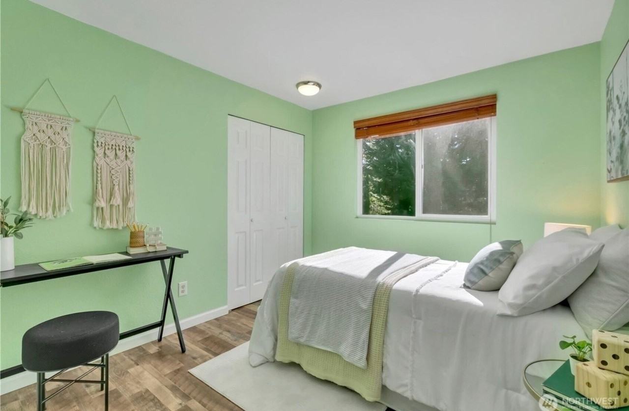 1411 S 282nd Pl - Photo 5 of 40