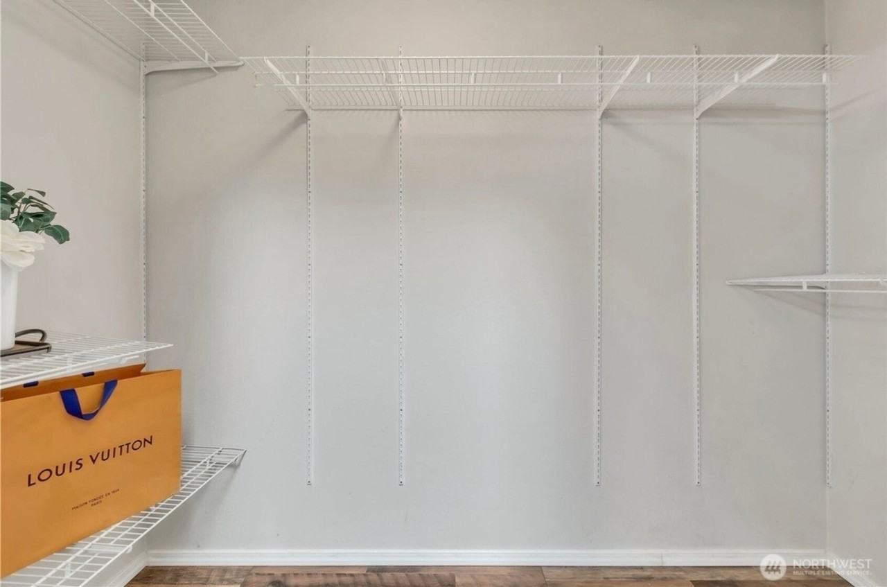 1411 S 282nd Pl - Photo 7 of 40