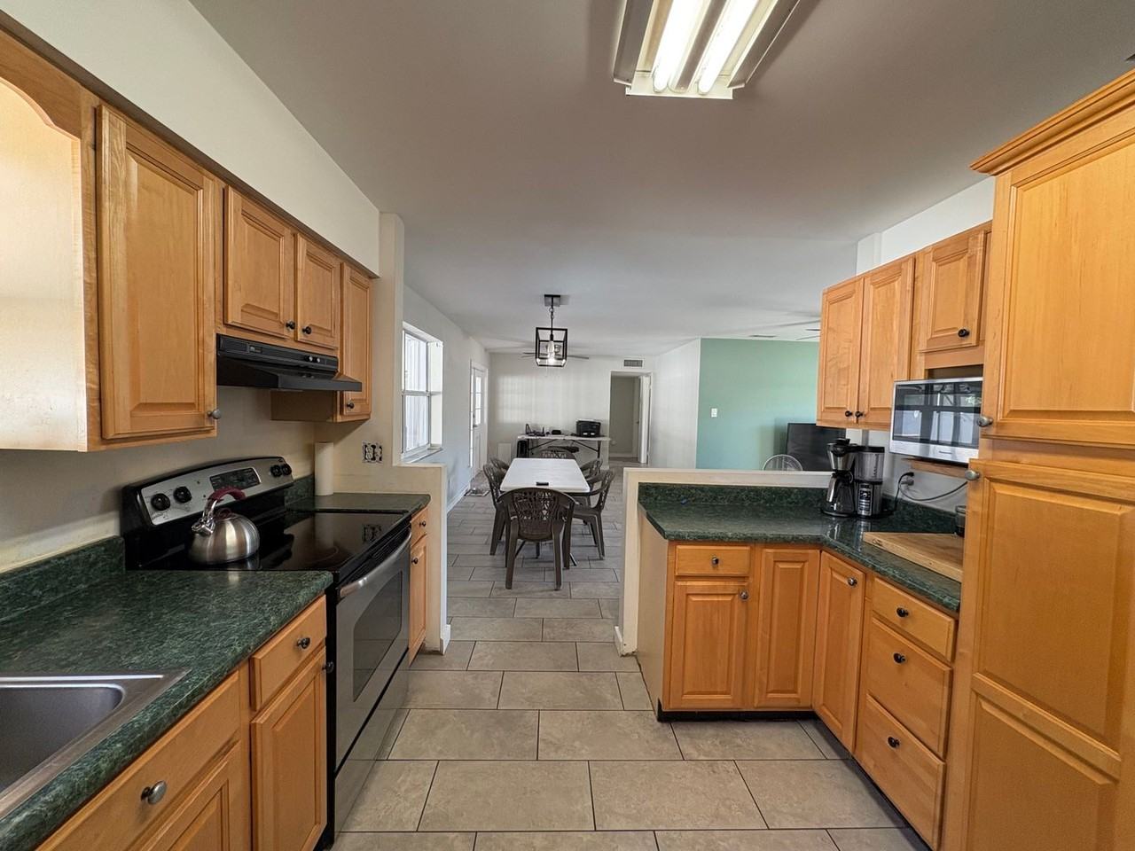 131 Se Lucero Dr - Photo 6 of 13