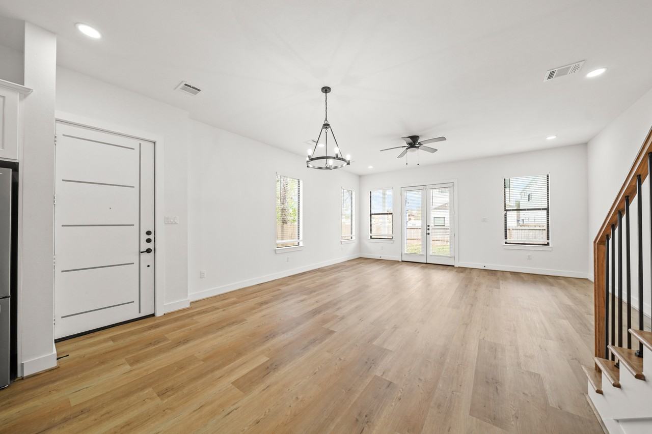 3417 Tuam St #1 - Photo 6 of 29