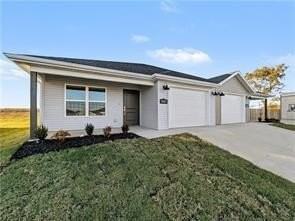 6404 Kathleen  ST - Photo 2 of 13