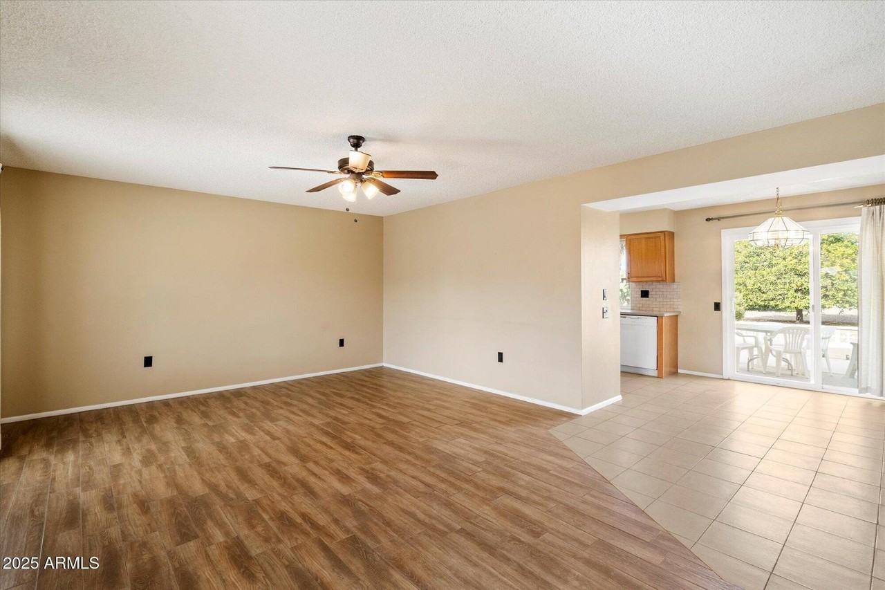 10528 W Tumblewood Dr - Photo 4 of 20